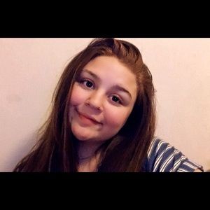 Meet your Posher, Aja